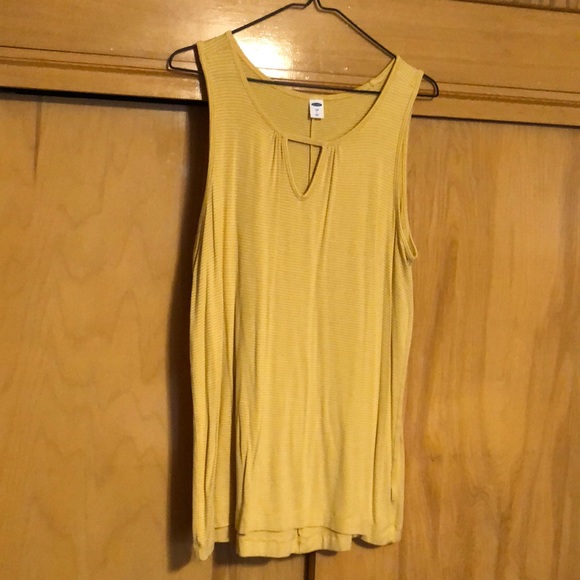 Sleeveless top - Picture 1 of 4
